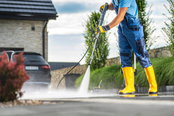 Why Choose Our Certified Pressure Washing Experts for Your Project Needs in Hollymead, VA?